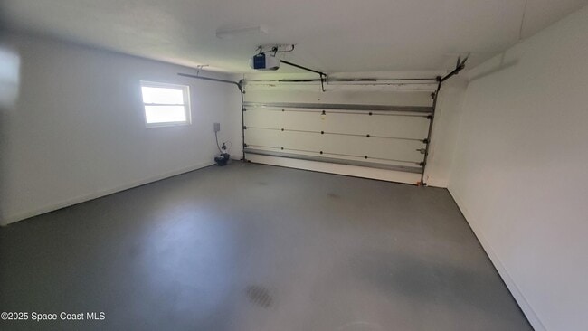 Building Photo - 1209 Bonaventure Dr