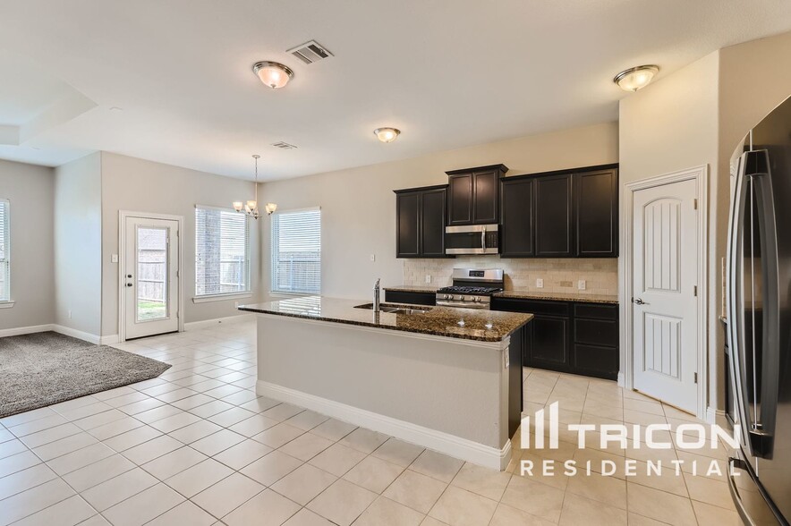 Building Photo - 16300 Harwood Dr
