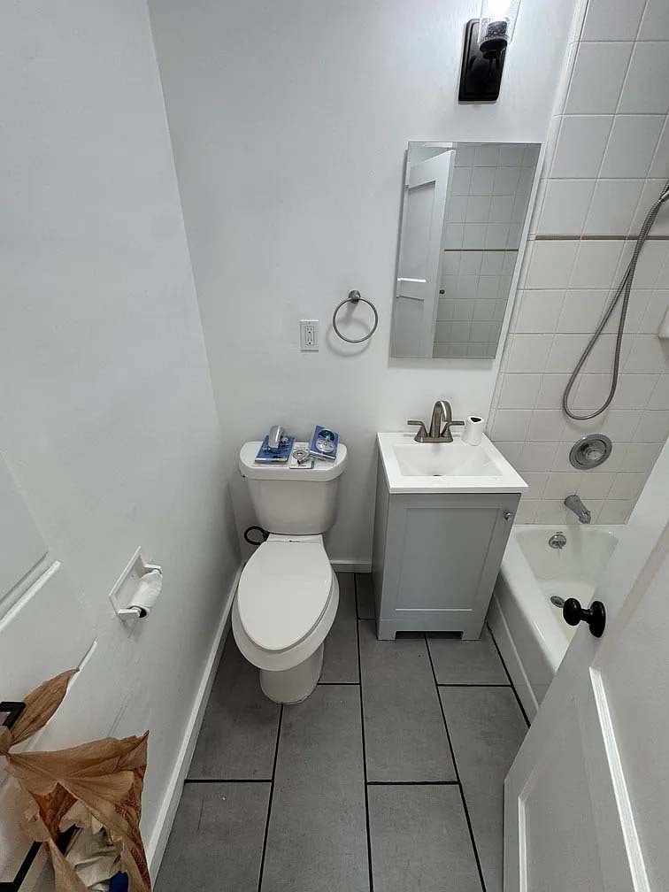 Building Photo - 25630 Lucille Ave