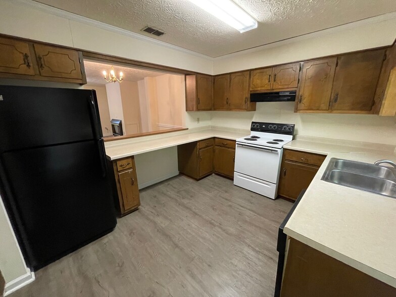 Building Photo - 254 Highland Park Dr