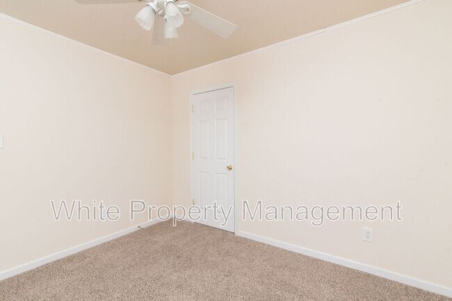 Building Photo - 2836 Oasis Ln