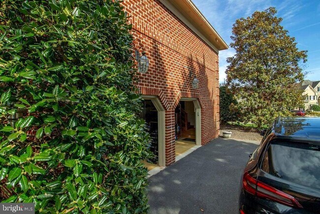 Building Photo - 14932 Alpine Bay Loop