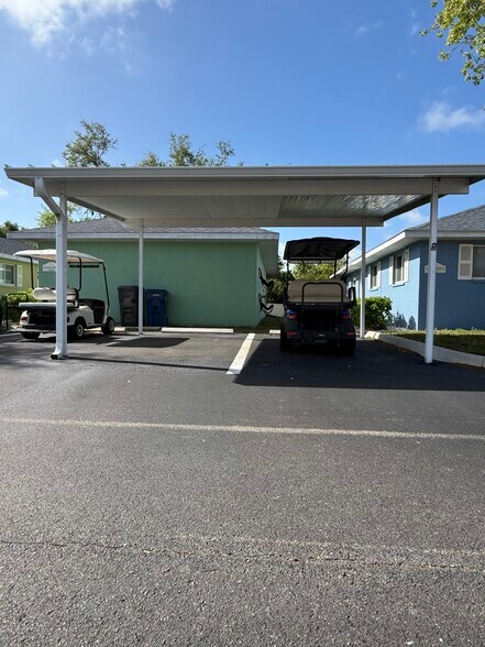 Building Photo - 115 58th St E