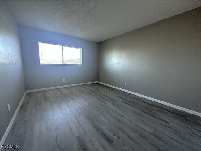 Building Photo - 829 Gleason Pkwy