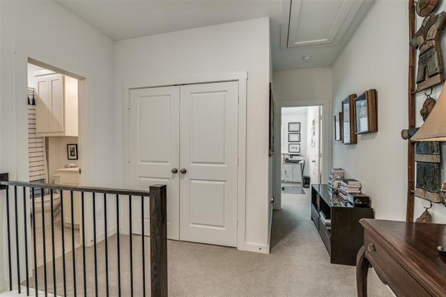 Building Photo - 2724 Splendor Ln