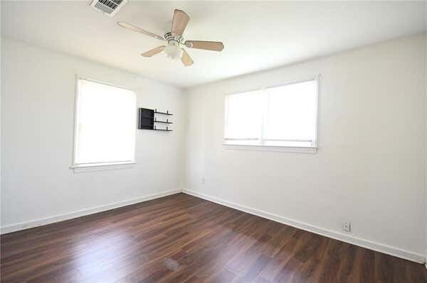 Building Photo - 2701 Rose Dr