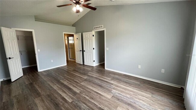 Building Photo - 485 Martigues Dr