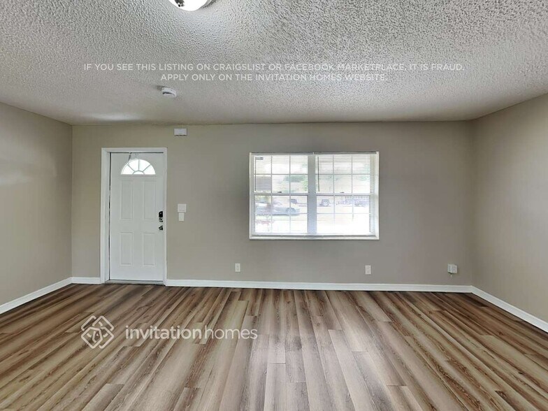 Building Photo - 9323 Southampton Pl