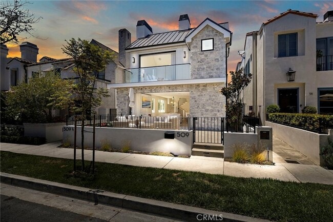 Primary Photo - 509 Carnation Ave