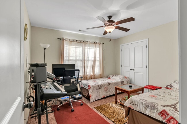 Building Photo - 308 Channel Run Ln