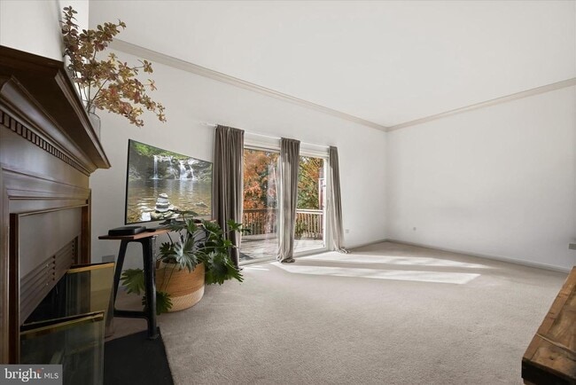 Building Photo - 20 Tenby Ct