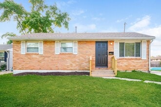 Building Photo - 2722 Key Pl