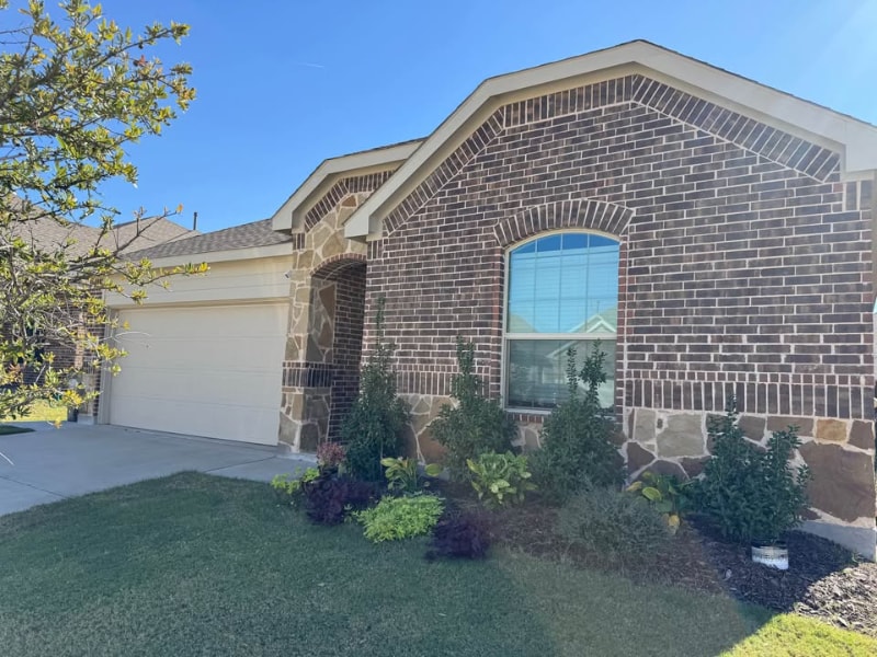 Building Photo - 1219 Smoketree Ln