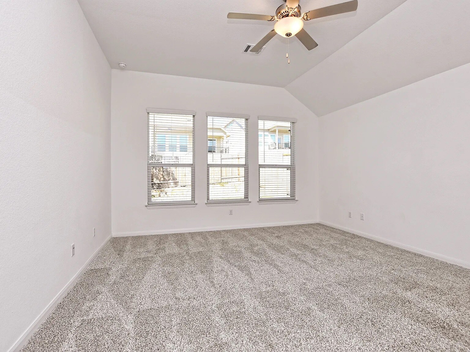 Building Photo - Room in House on Panzano Dr