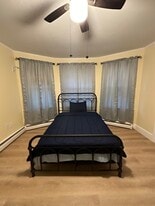 Building Photo - 21 Radcliffe Ave