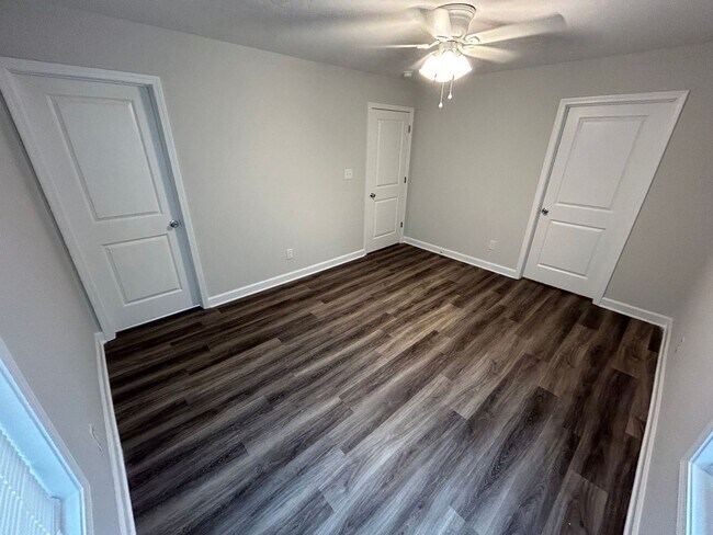 Building Photo - 201 Briarcliff Ln