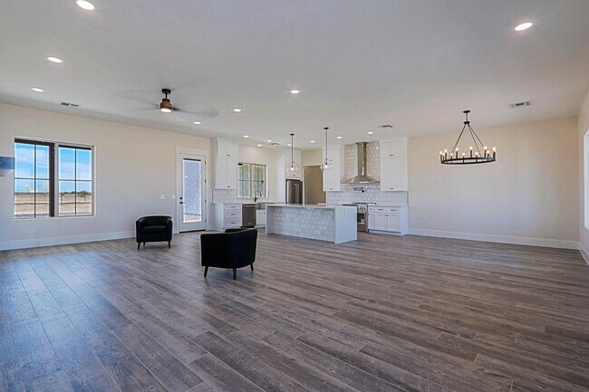 Building Photo - 2351 E Cana Ln