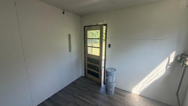 Building Photo - 9828 Omega Dr