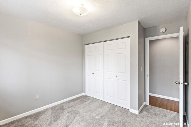 Building Photo - Bayshore-Klatt