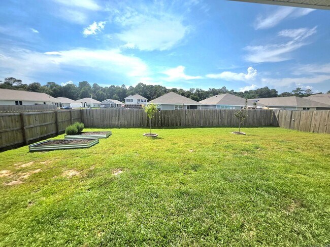 Building Photo - 4375 White Cedar Ct