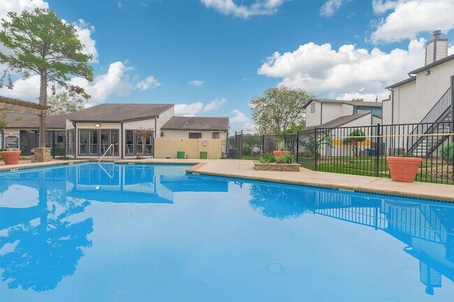 Building Photo - 21717 Inverness Forest Blvd