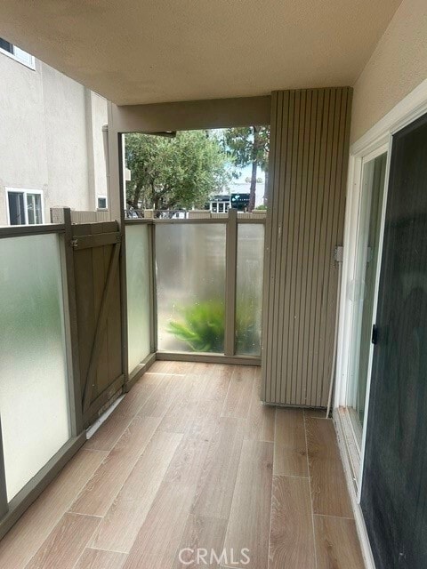 Building Photo - 1728 Westcliff Dr