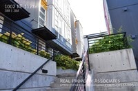 Building Photo - 1002 NE 112th St