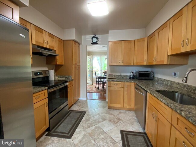 Building Photo - 1040 Trevino Ln