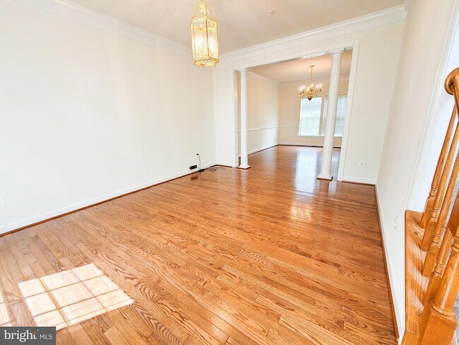 Building Photo - 2702 Millwood Way