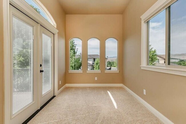 Building Photo - Luxury 4 Bed, 3.5 Bath Home | 4-Car Garage | Resort-Style Amenities