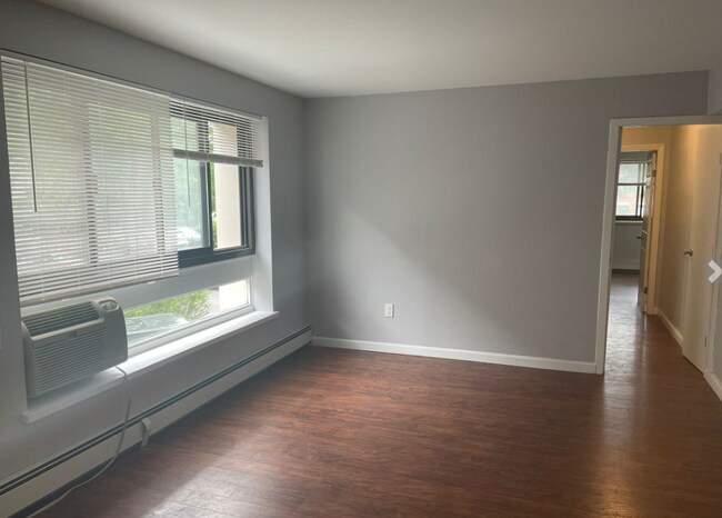 Building Photo - 83 Trowbridge St