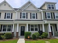 Building Photo - Charming 3-Bedroom Home with Community Poo...