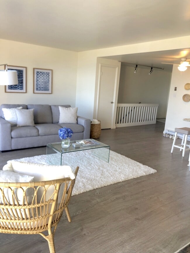 Building Photo - 23914 De Ville Way