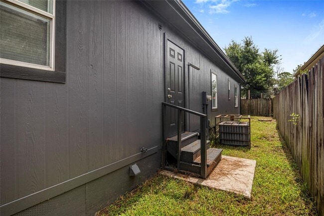 Building Photo - 11910 Greenrock Ln