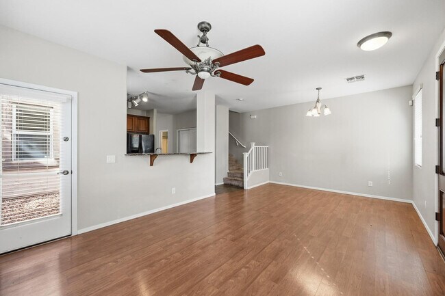 Building Photo - 1637 S Wildrose