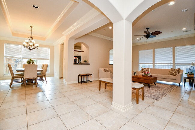 Building Photo - 14206 Jade Cove Dr