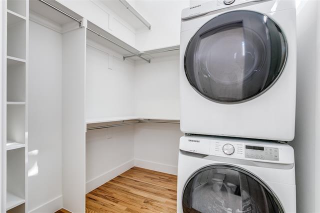 Building Photo - 5915 Hudson St