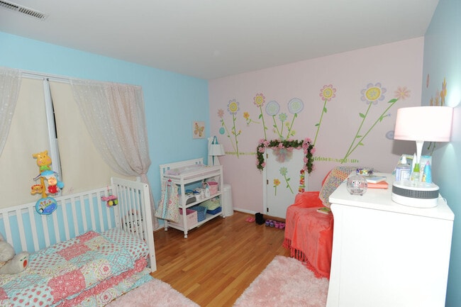 Building Photo - 2788 Pinewood Dr