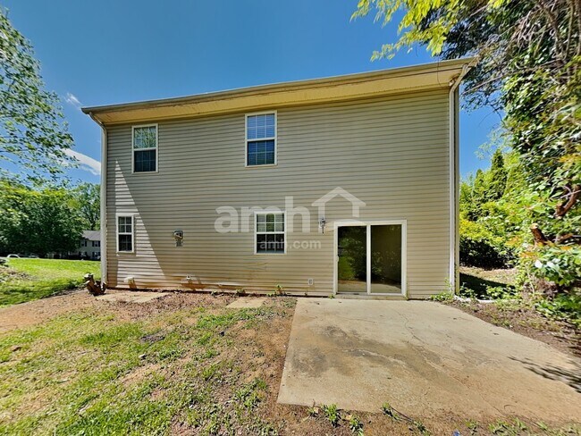 Building Photo - 5202 Carriage Woods Dr