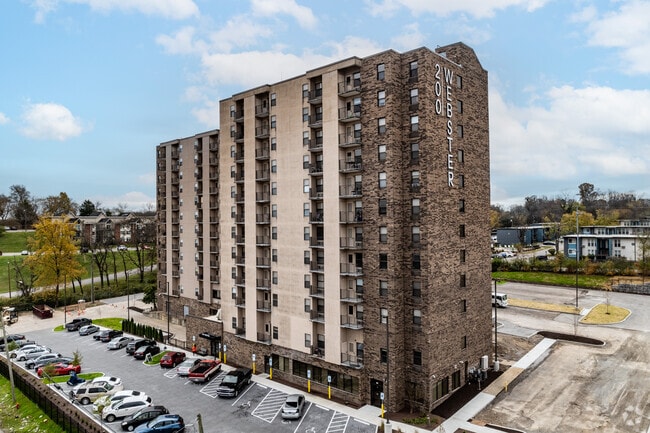 Building Photo - 200 Webster