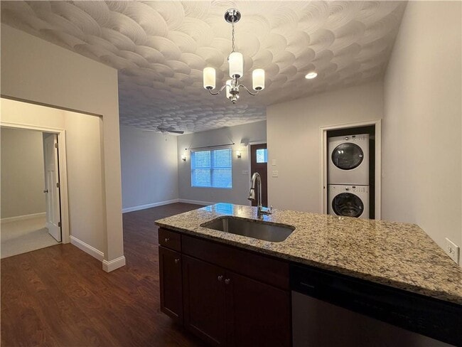 Building Photo - 76 Morningside Dr