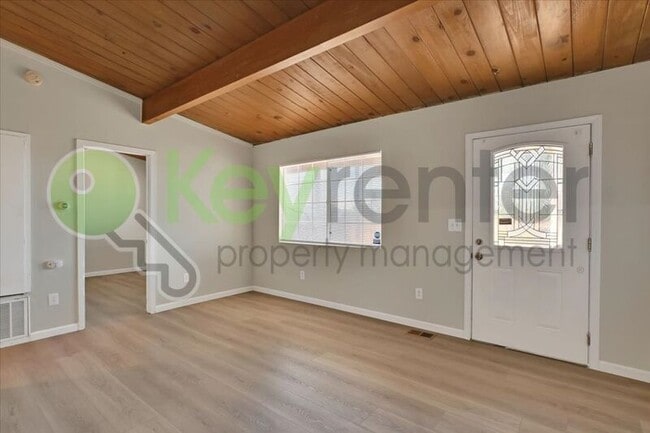 Building Photo - 1127 Rood Ave