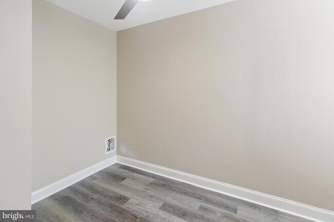 Building Photo - 2336 Pierce St