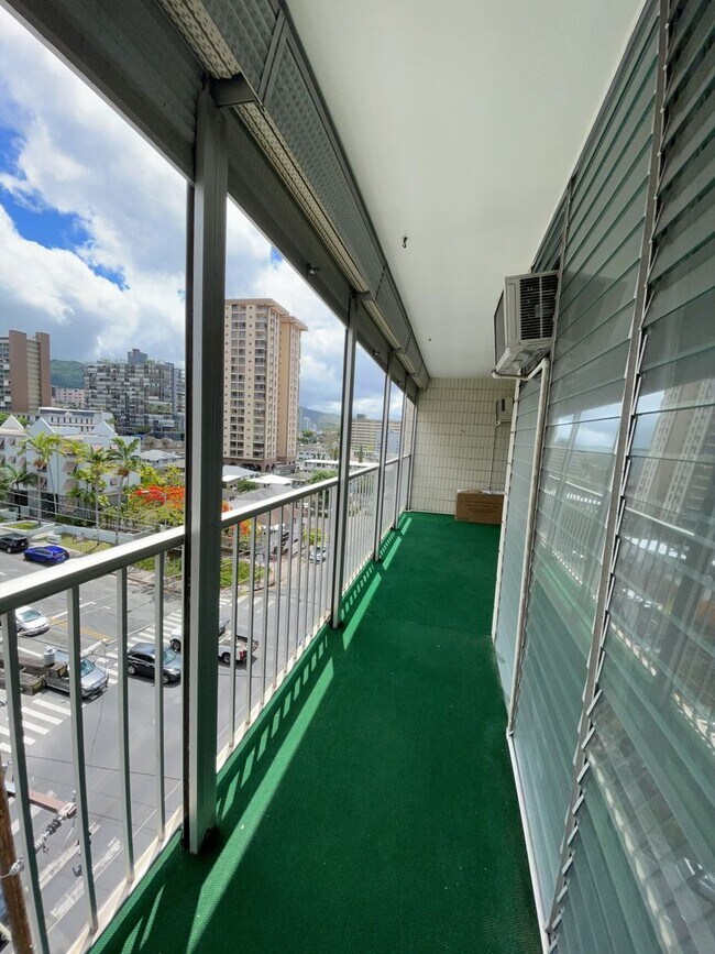 Building Photo - 827 Kinau St