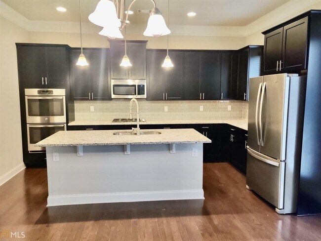Building Photo - 516 Suwanee Park Terrace
