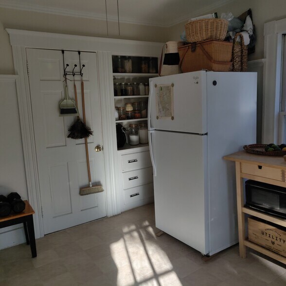 Building Photo - 15 Bemis Rd