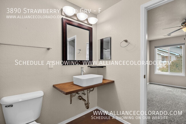 Building Photo - 3890 Strawberry Field Grove