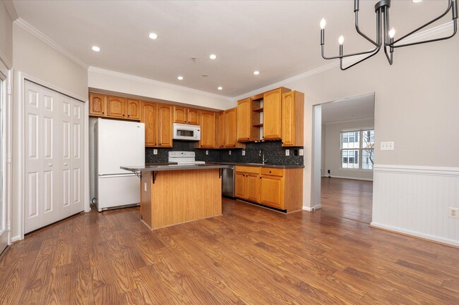 Building Photo - 77 Harbour Heights Dr