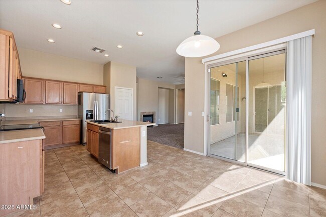 Building Photo - 35414 N 32nd Dr