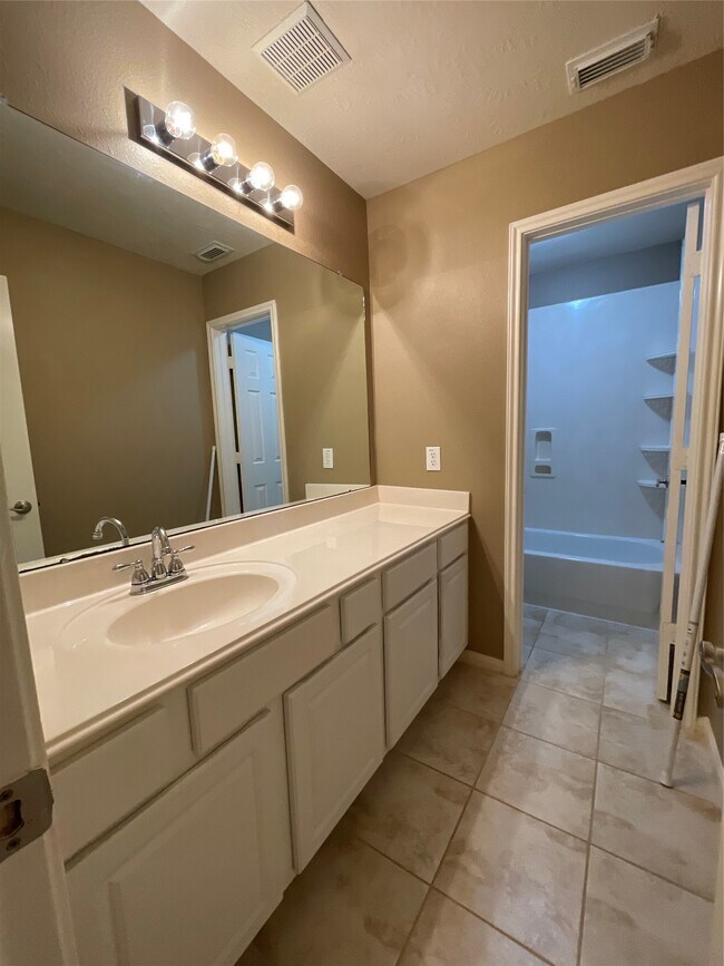 Building Photo - 893 Bent Sail Ln